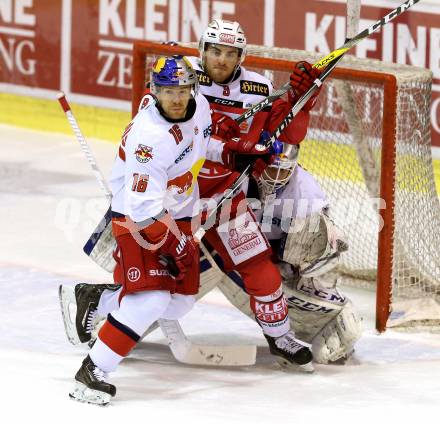 EBEL. Eishockey Bundesliga. KAC gegen 	EC Red Bull Salzburg. Matthew Neal,  (KAC), Ryan Duncan (Salzburg). Klagenfurt, am 3.1.2017.
Foto: Kuess

---
pressefotos, pressefotografie, kuess, qs, qspictures, sport, bild, bilder, bilddatenbank