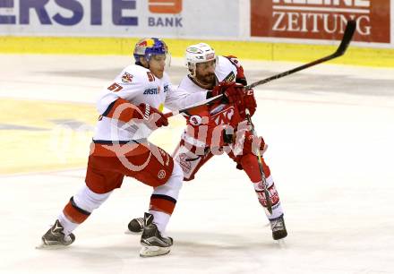 EBEL. Eishockey Bundesliga. KAC gegen 	EC Red Bull Salzburg. David Joseph Fischer, (KAC),  Matthias Trattnig (Salzburg). Klagenfurt, am 3.1.2017.
Foto: Kuess

---
pressefotos, pressefotografie, kuess, qs, qspictures, sport, bild, bilder, bilddatenbank