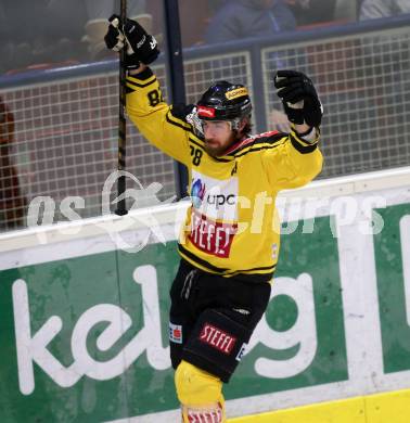 EBEL. Eishockey Bundesliga. VSV gegen	UPC Vienna Capitals.  Torjubel Andreas Noedl (Vienna Capitals). Villach, am 6.1.2017.
Foto: Kuess

---
pressefotos, pressefotografie, kuess, qs, qspictures, sport, bild, bilder, bilddatenbank