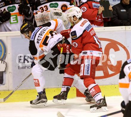 EBEL. Eishockey Bundesliga. KAC gegen 	Moser Medical Graz99ers. Stefan Geier, (KAC), Mario Petrovitz (Graz). Klagenfurt, am 6.1.2017.
Foto: Kuess

---
pressefotos, pressefotografie, kuess, qs, qspictures, sport, bild, bilder, bilddatenbank