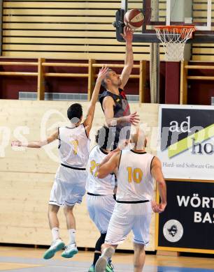 Basketball 2. Bundesliga. GD 12. Runde. Woerthersee Piraten gegen Raiders Villach. Volkan Oezdemir, (Piraten), Ales Primc  (Raiders). Klagenfurt, am 7.1.2017.
Foto: Kuess
---
pressefotos, pressefotografie, kuess, qs, qspictures, sport, bild, bilder, bilddatenbank