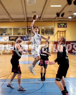 Basketball 2. Bundesliga. GD 12. Runde. KOS Celovec gegen Mattersburg Rocks. Ziga Erculj,  (KOS Celovec), Wolfgang Traeger, Corey Hallett (Mattersburg). Klagenfurt, am 8.1.2017.
Foto: Kuess
---
pressefotos, pressefotografie, kuess, qs, qspictures, sport, bild, bilder, bilddatenbank