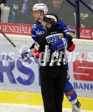 EBEL. Eishockey Bundesliga. VSV gegen	EHC Liwest Black Wings Linz.  Jan Urbas,  (VSV) Schiedsrichter. Villach, am 11.1.2017.
Foto: Kuess

---
pressefotos, pressefotografie, kuess, qs, qspictures, sport, bild, bilder, bilddatenbank