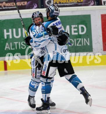 EBEL. Eishockey Bundesliga. VSV gegen	EHC Liwest Black Wings Linz.  Torjubel Rob Hisey, Dan DaSilva (Linz). Villach, am 11.1.2017.
Foto: Kuess

---
pressefotos, pressefotografie, kuess, qs, qspictures, sport, bild, bilder, bilddatenbank