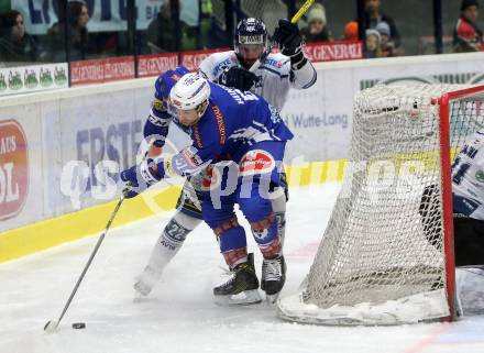 EBEL. Eishockey Bundesliga. VSV gegen	Fehervar AV 19. Eric Hunter,  (VSV), Drew Schiestl (Alba Volan). Villach, am 13.1.2017.
Foto: Kuess

---
pressefotos, pressefotografie, kuess, qs, qspictures, sport, bild, bilder, bilddatenbank