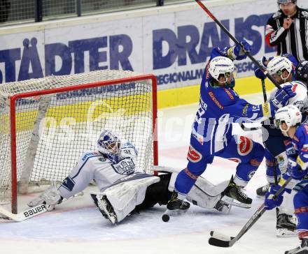 EBEL. Eishockey Bundesliga. VSV gegen	Fehervar AV 19. Stefan Bacher, (VSV), Miklos Rajna (Alba Volan). Villach, am 13.1.2017.
Foto: Kuess

---
pressefotos, pressefotografie, kuess, qs, qspictures, sport, bild, bilder, bilddatenbank