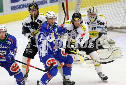 EBEL. Eishockey Bundesliga. VSV gegen	Dornbirner Eishockey Club. Daniel Nageler, (VSV), Nicholas Crawford, Philip Siutz, Florian Hardy  (Dornbirn). Villach, am 27.1.2017.
Foto: Kuess

---
pressefotos, pressefotografie, kuess, qs, qspictures, sport, bild, bilder, bilddatenbank