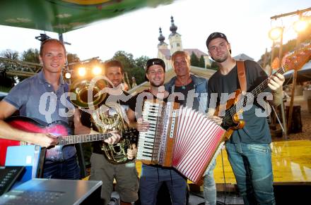 Fussball Bundesliga. WAC. Gackern. Alexander Kofler, Ynclan Pajares Jacobo Maria, Christian Klemm, Trainer Heimo Pfeifenberger, Philipp Prosenik . St. Andrae, am 9.8.2016.
Foto: Kuess
---
pressefotos, pressefotografie, kuess, qs, qspictures, sport, bild, bilder, bilddatenbank