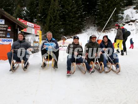 Fussball Bundesliga. RZ Pellets WAC. Autogrammstunde. Schitag. Philip Hellquist, Trainer Heimo Pfeifenberger, Christopher Wernitznig, Stephan Palla, Manuel Seidl. Koralpe, am 9.2.2016.
Foto: Kuess
---
pressefotos, pressefotografie, kuess, qs, qspictures, sport, bild, bilder, bilddatenbank