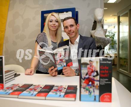 Triathlon. Lena, Christian Troger. Klagenfurt, 2.7.2015.
Foto: Kuess
---
pressefotos, pressefotografie, kuess, qs, qspictures, sport, bild, bilder, bilddatenbank