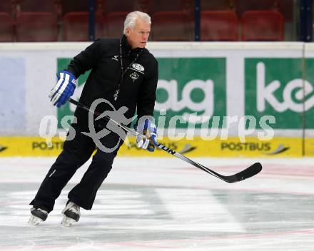 Eishockey. Nachwuchs VSV. Greg Holst. Villach, am 2.10.2015.
Foto: Kuess
---
pressefotos, pressefotografie, kuess, qs, qspictures, sport, bild, bilder, bilddatenbank