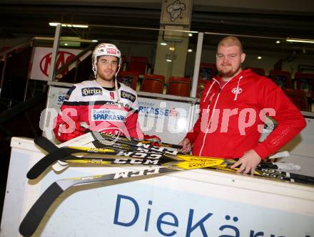 Eishockey. KAC.  Matthew Neal, Zeugwart Benny Boquist. Klagenfurt, 15.12.2016.
Foto: Kuess
---
pressefotos, pressefotografie, kuess, qs, qspictures, sport, bild, bilder, bilddatenbank