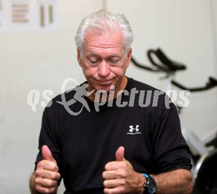 Eishockey. Nachwuchs VSV. Greg Holst. Villach, am 2.10.2015.
Foto: Kuess
---
pressefotos, pressefotografie, kuess, qs, qspictures, sport, bild, bilder, bilddatenbank