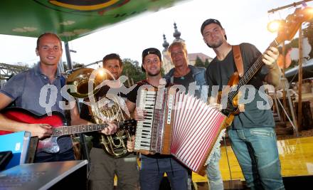 Fussball Bundesliga. WAC. Gackern. Alexander Kofler, Ynclan Pajares Jacobo Maria, Christian Klemm, Trainer Heimo Pfeifenberger, Philipp Prosenik . St. Andrae, am 9.8.2016.
Foto: Kuess
---
pressefotos, pressefotografie, kuess, qs, qspictures, sport, bild, bilder, bilddatenbank