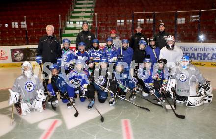 Eishockey. Nachwuchs VSV. Greg Holst, Marco Pewal. Villach, am 2.10.2015.
Foto: Kuess
---
pressefotos, pressefotografie, kuess, qs, qspictures, sport, bild, bilder, bilddatenbank