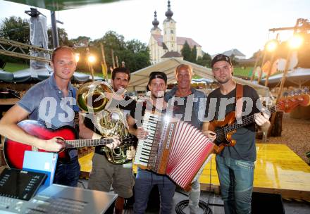 Fussball Bundesliga. WAC. Gackern. Alexander Kofler, Ynclan Pajares Jacobo Maria, Christian Klemm, Trainer Heimo Pfeifenberger, Philipp Prosenik . St. Andrae, am 9.8.2016.
Foto: Kuess
---
pressefotos, pressefotografie, kuess, qs, qspictures, sport, bild, bilder, bilddatenbank