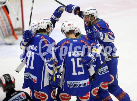 EBEL. Eishockey Bundesliga. VSV gegen	Moser Medical Graz99ers. Torjubel Jan Urbas, Miha Verlic, Corey Locke, Stefan Bacher, Florian Muehlstein (VSV). Villach, am 5.2.2017.
Foto: Kuess

---
pressefotos, pressefotografie, kuess, qs, qspictures, sport, bild, bilder, bilddatenbank