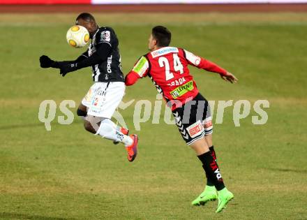 Fussball Bundesliga. RZ Pellets WAC gegen SV Guntamatic Ried. Dever Akeem Orgill,  (WAC), Alberto Prada Vega (Ried). Wolfsberg, am 11.2.2017.
Foto: Kuess

---
pressefotos, pressefotografie, kuess, qs, qspictures, sport, bild, bilder, bilddatenbank