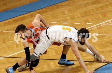 Basketball 2. Bundesliga. GD 16. Runde. Woerthersee Piraten gegen Basket2000 Vienna.  Allesch Edgar (Piraten), Stojan Radanovic (Vienna). Klagenfurt, am 11.2.2017.
Foto: Kuess
---
pressefotos, pressefotografie, kuess, qs, qspictures, sport, bild, bilder, bilddatenbank