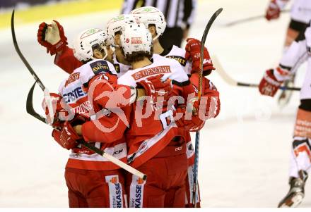 EBEL. Eishockey Bundesliga. KAC gegen 	HC TWK Innsbruck, Die Haie. Torjubel Steven Strong, Marco Richter, Ziga Pance (KAC). Klagenfurt, am 17.2.2017.
Foto: Kuess

---
pressefotos, pressefotografie, kuess, qs, qspictures, sport, bild, bilder, bilddatenbank