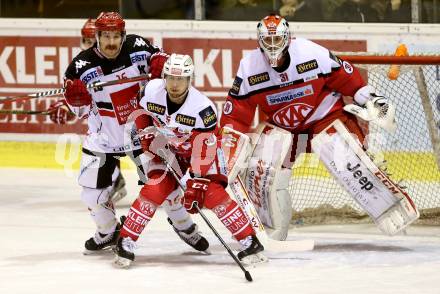 EBEL. Eishockey Bundesliga. KAC gegen 	HC TWK Innsbruck, Die Haie. Mitja Robar, David Madlehner,  (KAC), Austin Smith (Innsbruck). Klagenfurt, am 17.2.2017.
Foto: Kuess

---
pressefotos, pressefotografie, kuess, qs, qspictures, sport, bild, bilder, bilddatenbank