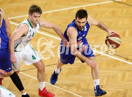 Basketball 2. Bundesliga. GD 17. Runde. KOS Celovec gegen D.C. Timberwolves. Ziga Erculj,  (KOS Celovec), Petar Cosic (Timberwolves). Klagenfurt, am 18.2.2017.
Foto: Kuess
---
pressefotos, pressefotografie, kuess, qs, qspictures, sport, bild, bilder, bilddatenbank