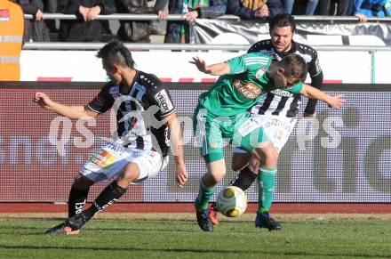 Fussball Bundesliga. RZ Pellets WAC gegen SK Rapid Wien. Stephan Palla, Nemanja Rnic,  (WAC), Louis Schaub (Rapid). Wolfsberg, am 11.2.2017.
Foto: Kuess

---
pressefotos, pressefotografie, kuess, qs, qspictures, sport, bild, bilder, bilddatenbank