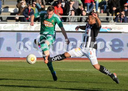 Fussball Bundesliga. RZ Pellets WAC gegen SK Rapid Wien. Stephan Palla,  (WAC), Louis Schaub (Rapid). Wolfsberg, am 11.2.2017.
Foto: Kuess

---
pressefotos, pressefotografie, kuess, qs, qspictures, sport, bild, bilder, bilddatenbank