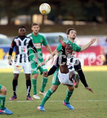 Fussball Bundesliga. RZ Pellets WAC gegen SK Rapid Wien. Dever Aksem Orgill,  (WAC), Andreas Kuen (Rapid). Wolfsberg, am 11.2.2017.
Foto: Kuess

---
pressefotos, pressefotografie, kuess, qs, qspictures, sport, bild, bilder, bilddatenbank