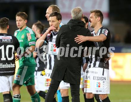 Fussball Bundesliga. RZ Pellets WAC gegen SK Rapid Wien. Jubel Trainer Heimo Pfeifenberger, Mario Leitgeb (WAC). Wolfsberg, am 11.2.2017.
Foto: Kuess

---
pressefotos, pressefotografie, kuess, qs, qspictures, sport, bild, bilder, bilddatenbank