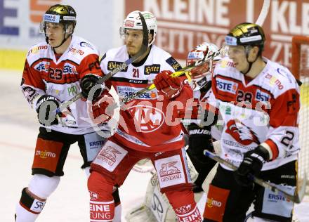 EBEL. Eishockey Bundesliga. KAC gegen 	HC Orli Znojmo. Manuel Geier, (KAC),  Antonin Boruta, Marek Biro  (Znojmo). Klagenfurt, am 26.2.2017.
Foto: Kuess

---
pressefotos, pressefotografie, kuess, qs, qspictures, sport, bild, bilder, bilddatenbank