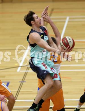 Basketball 2. Bundesliga. GD18. Runde. Raiders Villach gegen BBU Salzburg.   Simon Finzgar (Villach). Villach, am 26.2.2017.
Foto: Kuess
---
pressefotos, pressefotografie, kuess, qs, qspictures, sport, bild, bilder, bilddatenbank