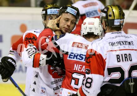 EBEL. Eishockey Bundesliga. KAC gegen 	HC Orli Znojmo. Rauferei Matthew Neal, (KAC),  Patrik Novak (Znojmo). Klagenfurt, am 3.3.2017.
Foto: Kuess

---
pressefotos, pressefotografie, kuess, qs, qspictures, sport, bild, bilder, bilddatenbank