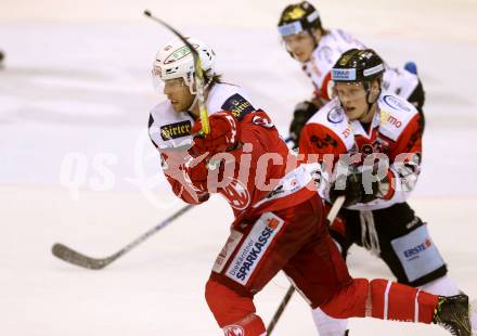 EBEL. Eishockey Bundesliga. KAC gegen 	HC Orli Znojmo. Thomas Hundertpfund, (KAC), Marek Spacek  (Znojmo). Klagenfurt, am 3.3.2017.
Foto: Kuess

---
pressefotos, pressefotografie, kuess, qs, qspictures, sport, bild, bilder, bilddatenbank