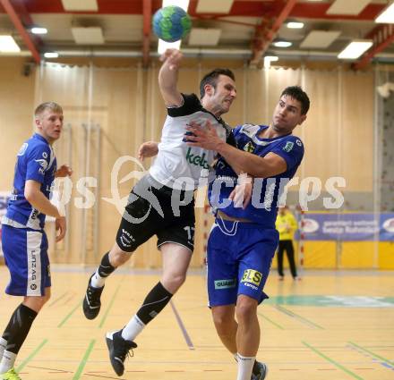 Handball HLA. SC Kelag Ferlach gegen HC Linz AG. Izudin Mujanovic, (Ferlach), Luka Kikanovic  (Linz). Ferlach, am 11.3.2017.
Foto: Kuess
---
pressefotos, pressefotografie, kuess, qs, qspictures, sport, bild, bilder, bilddatenbank