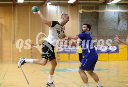 Handball HLA. SC Kelag Ferlach gegen HC Linz AG. Risto Arnaudovski,  (Ferlach), Julius Hoflehner (Linz). Ferlach, am 11.3.2017.
Foto: Kuess
---
pressefotos, pressefotografie, kuess, qs, qspictures, sport, bild, bilder, bilddatenbank