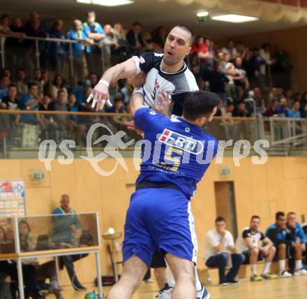 Handball HLA. SC Kelag Ferlach gegen HC Linz AG. Risto Arnaudovski,  (Ferlach), Julius Hoflehner (Linz). Ferlach, am 11.3.2017.
Foto: Kuess
---
pressefotos, pressefotografie, kuess, qs, qspictures, sport, bild, bilder, bilddatenbank