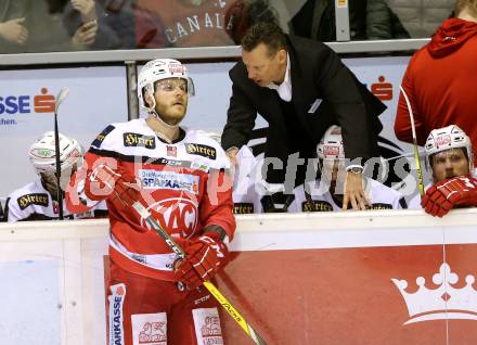 EBEL. Eishockey Bundesliga. KAC gegen 	EC Red Bull Salzburg. Stefan Geier, Trainer Mike Pellegrims (KAC). Klagenfurt, am 21.3.2017.
Foto: Kuess

---
pressefotos, pressefotografie, kuess, qs, qspictures, sport, bild, bilder, bilddatenbank