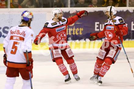 EBEL. Eishockey Bundesliga. KAC gegen 	EC Red Bull Salzburg. Torjubel Matthew Neal, Mark Hurturbise (KAC). Klagenfurt, am 21.3.2017.
Foto: Kuess

---
pressefotos, pressefotografie, kuess, qs, qspictures, sport, bild, bilder, bilddatenbank