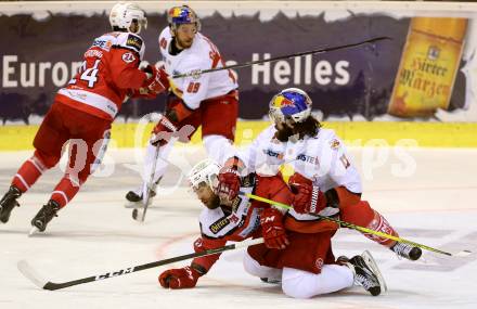 EBEL. Eishockey Bundesliga. KAC gegen 	EC Red Bull Salzburg. Martin Schumnig, (KAC),  Michael Schiechl  (Salzburg). Klagenfurt, am 17.3.2017.
Foto: Kuess

---
pressefotos, pressefotografie, kuess, qs, qspictures, sport, bild, bilder, bilddatenbank