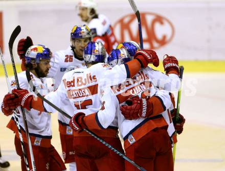 EBEL. Eishockey Bundesliga. KAC gegen 	EC Red Bull Salzburg. Torjubel Manuel Latusa, Alexander Cijan, Peter Hochkofler, Layne Viveiros   (Salzburg). Klagenfurt, am 17.3.2017.
Foto: Kuess

---
pressefotos, pressefotografie, kuess, qs, qspictures, sport, bild, bilder, bilddatenbank