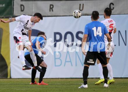 Fussball Kaerntner Liga. SAK gegen ASV. Philipp Diex, Murat Veliu (SAK), Stefan Dollinger, Oliver Pusztai (ASV). Klagenfurt, am 24.3.2017.
Foto: Kuess
---
pressefotos, pressefotografie, kuess, qs, qspictures, sport, bild, bilder, bilddatenbank