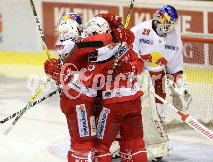 EBEL. Eishockey Bundesliga. KAC gegen 	EC Red Bull Salzburg. Torjubel Manuel Geier, Matthew Neal, Stefan Geier (KAC). Klagenfurt, am 26.3.2017.
Foto: Kuess

---
pressefotos, pressefotografie, kuess, qs, qspictures, sport, bild, bilder, bilddatenbank