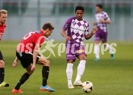 Fussball Regionalliga. SK Austria Klagenfurt gegen St. Florian. Sandro Jose Da Silva, (Klagenfurt), Dominic Winkler (St. Florian). Klagenfurt, am 31.3.2017.
Foto: Kuess
---
pressefotos, pressefotografie, kuess, qs, qspictures, sport, bild, bilder, bilddatenbank