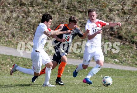 Fussball Kaerntner Liga. Maria Saal  gegen WAC Amateure. Aldamir Araujo Da Silva Filho, Christof Reichmann (Maria Saal), Benjamin Rosenberger (WAC). Klagenfurt, am 1.4.2017.
Foto: Kuess
---
pressefotos, pressefotografie, kuess, qs, qspictures, sport, bild, bilder, bilddatenbank