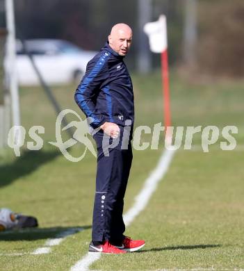 Fussball Kaerntner Liga. Maria Saal  gegen WAC Amateure. Trainer Harald Tatschl (WAC). Klagenfurt, am 1.4.2017.
Foto: Kuess
---
pressefotos, pressefotografie, kuess, qs, qspictures, sport, bild, bilder, bilddatenbank