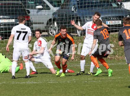 Fussball Kaerntner Liga. Maria Saal  gegen WAC Amateure. Torjubel Raimund Valtiner, Alexander Hofer (WAC). Klagenfurt, am 1.4.2017.
Foto: Kuess
---
pressefotos, pressefotografie, kuess, qs, qspictures, sport, bild, bilder, bilddatenbank