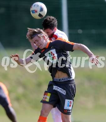 Fussball Kaerntner Liga. Maria Saal  gegen WAC Amateure. Sebastian Kaiser (Maria Saal), Marcel Holzer (WAC). Klagenfurt, am 1.4.2017.
Foto: Kuess
---
pressefotos, pressefotografie, kuess, qs, qspictures, sport, bild, bilder, bilddatenbank