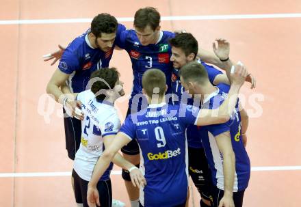 AVL. DenizBank AG Volley League Men. Finale. SK Posojilnica Aich/Dob gegen Hypo Tirol VT.  Jubel Tirol. Bleiburg, am 6.4.2017.
Foto: Kuess
---
pressefotos, pressefotografie, kuess, qs, qspictures, sport, bild, bilder, bilddatenbank