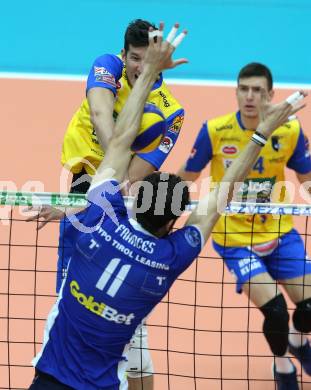 AVL. DenizBank AG Volley League Men. Finale. SK Posojilnica Aich/Dob gegen Hypo Tirol VT. Peter Mlynarcik, (Aich Dob), Pedro H. Frances   (Tirol). Bleiburg, am 6.4.2017.
Foto: Kuess
---
pressefotos, pressefotografie, kuess, qs, qspictures, sport, bild, bilder, bilddatenbank